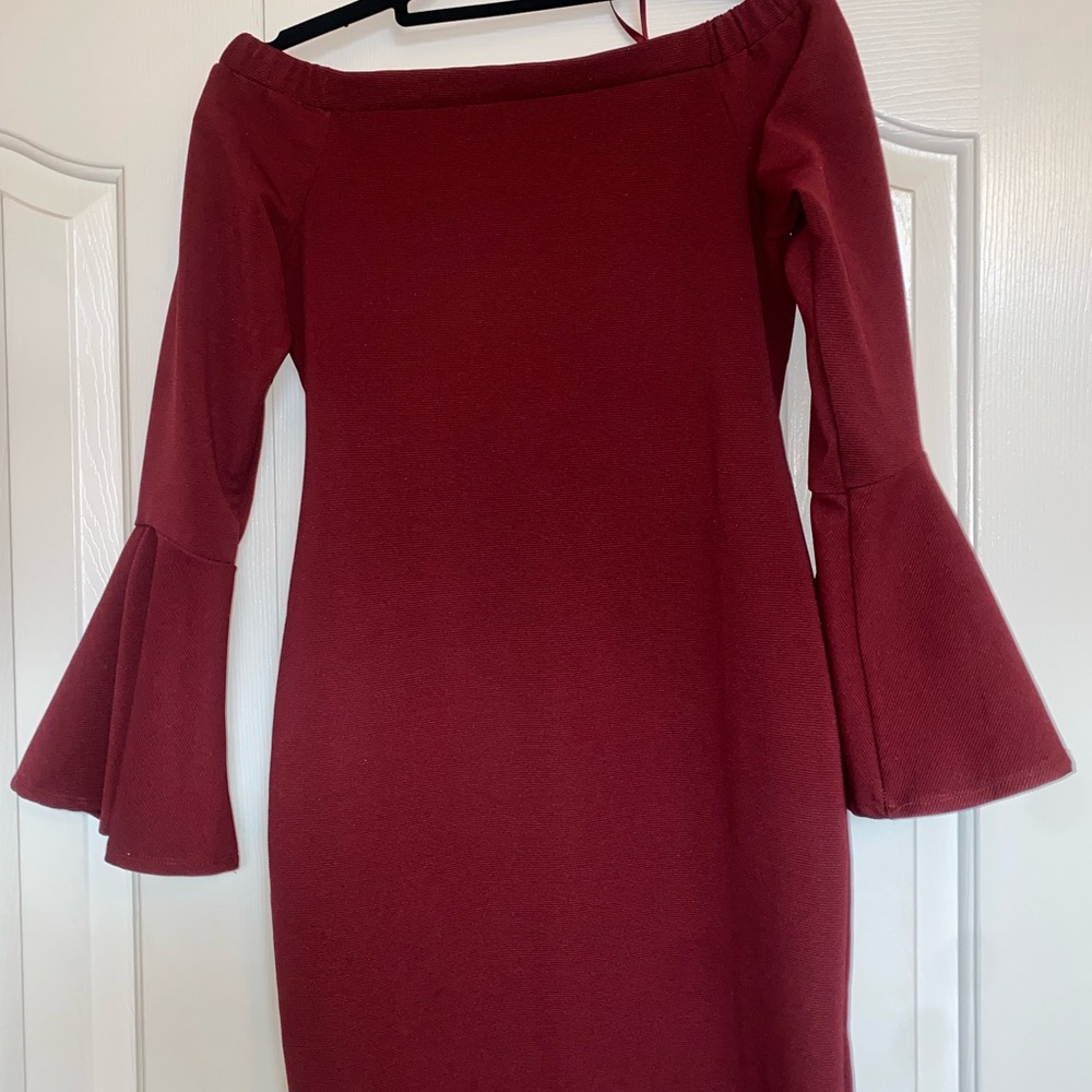 Elegant Off-Shoulder Burgundy Dress